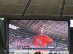 Mary-Poppins-Grundschule, ISTAF 2016, Platz 1 und 3 bei der 16 x 50m Staffel