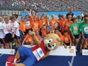 Mary-Poppins-Grundschule, ISTAF 2016, Platz 1 und 3 bei der 16 x 50m Staffel