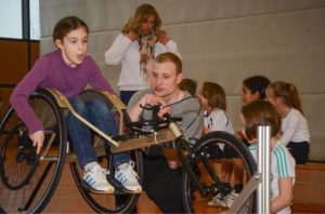 Pralympischer Tag 2015 der Mary-Poppins Grundschule, Langstreckenrollstuhl